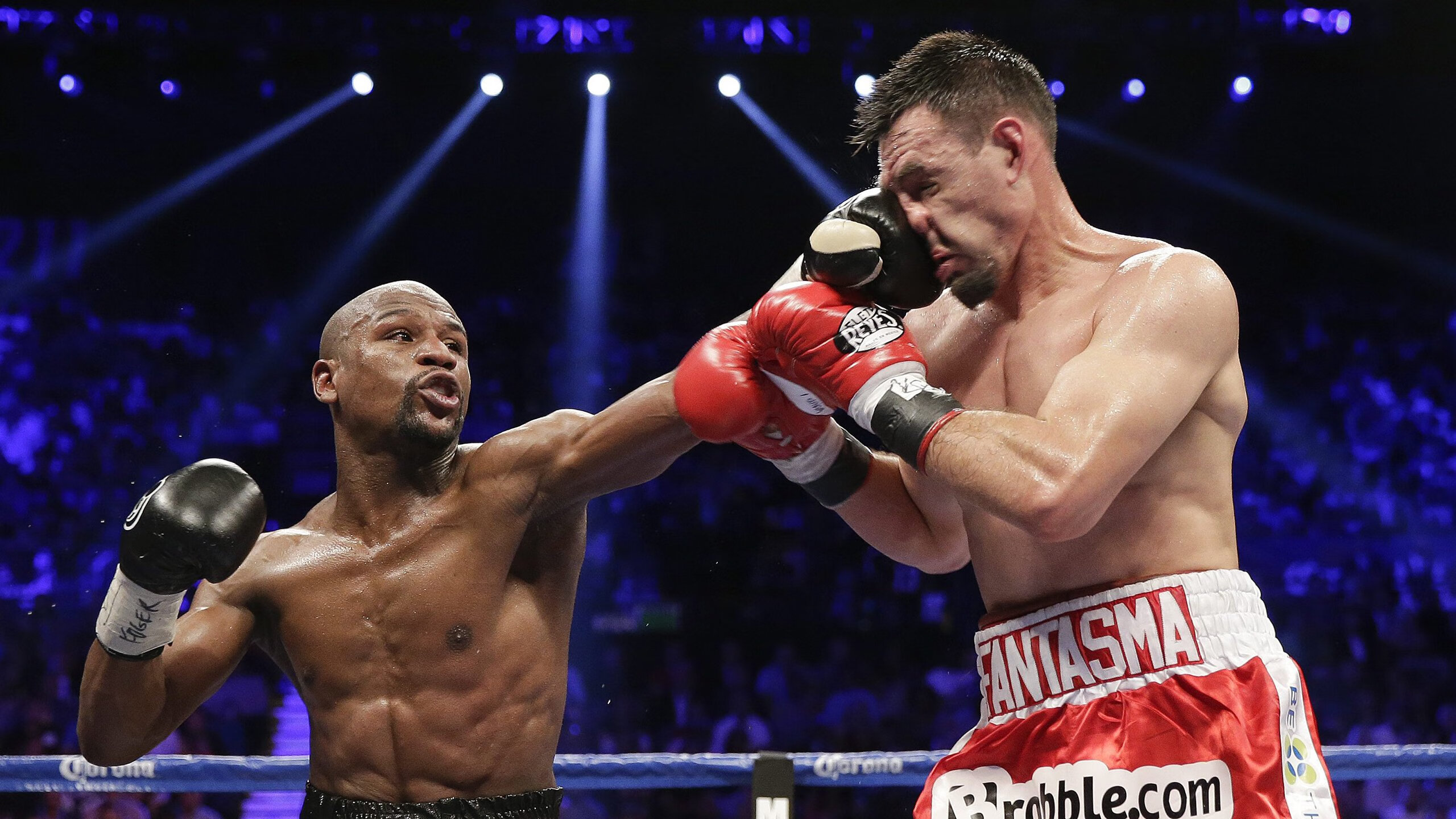 当足球艺术遇见极速狂飙，佩德里在F1里昂街道赛上演技术接管