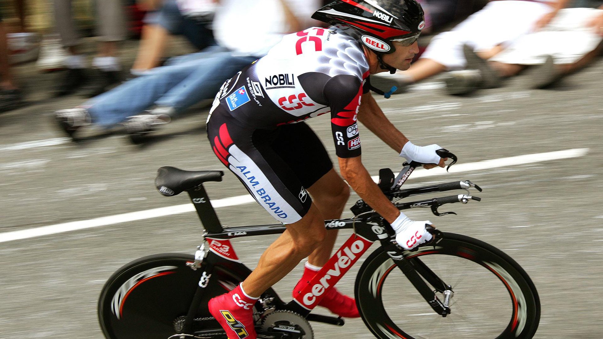 从红土到草地,阿尔卡拉斯如何以温网式统治力,在关键分上碾压法网传统智慧